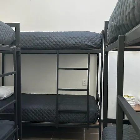 Check Inn Hostal Aeropuerto Gdl-3